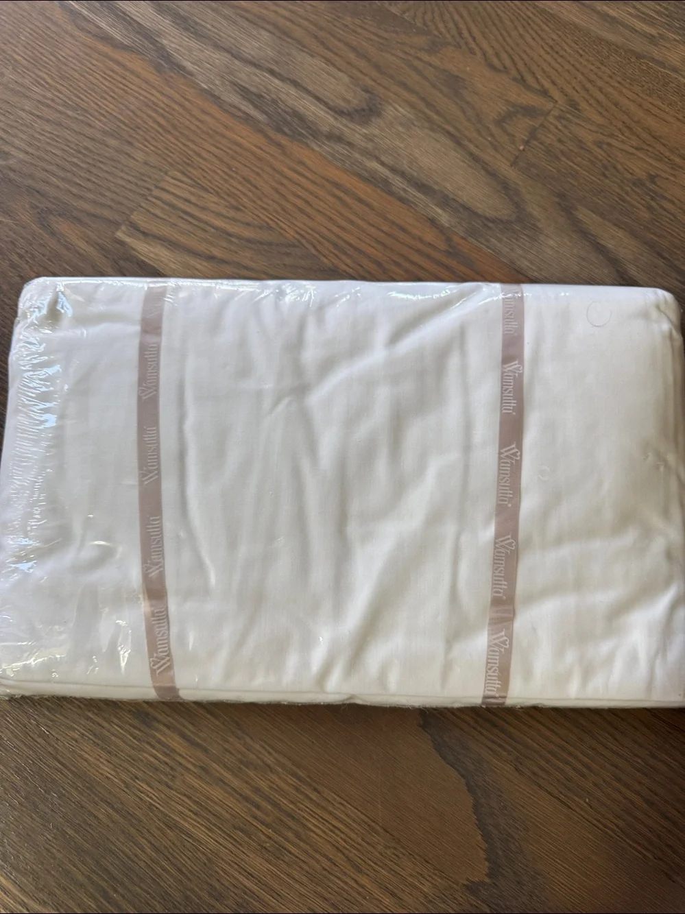 Wamsutta White Supercale Plus Double or full size Fitted Sheet